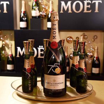 Moet & Chandon Moet & Chandon Rose Imperial - Luxurious Drinks B.V.